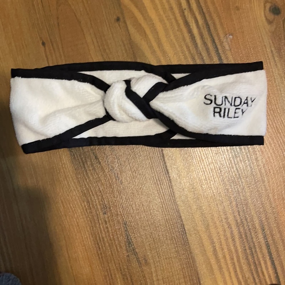Sunday Riley spa headband Ships Same Day